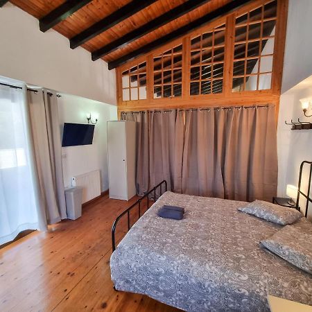 Mountains Retreat Rooms & Suites Agios Theodoros Exterior photo